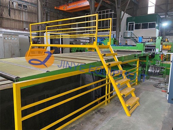 Stainless steel slitting line